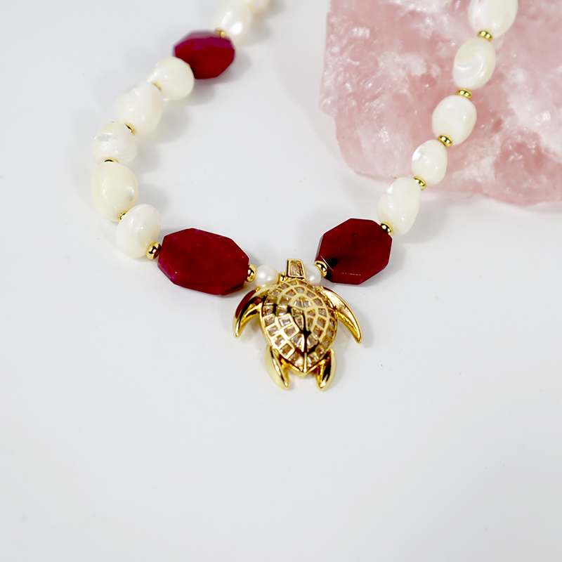 Perlen-Jade Halskette