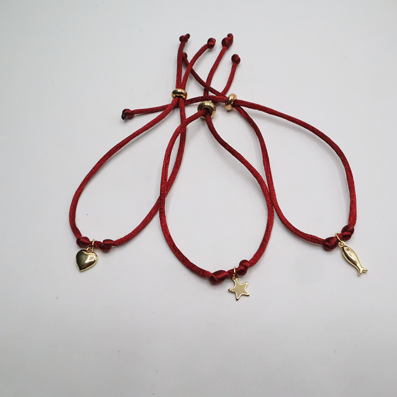 Rotes Kordelarmband