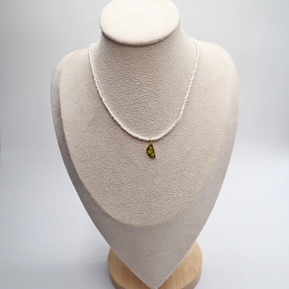 Halskette mit Obst-Anhänger