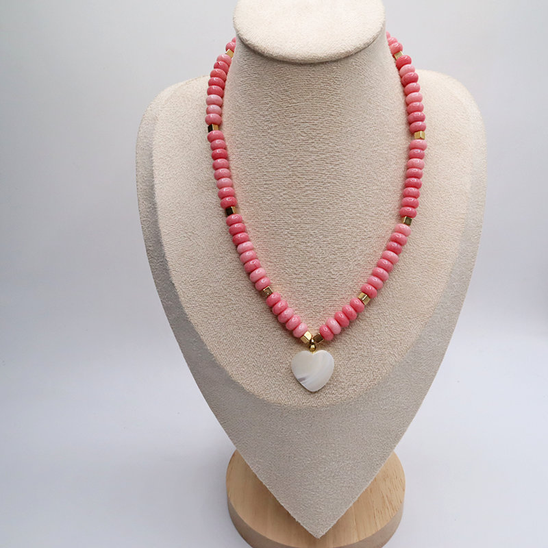 Edelsteinkette mit Perlmutt-Herz Anhänger