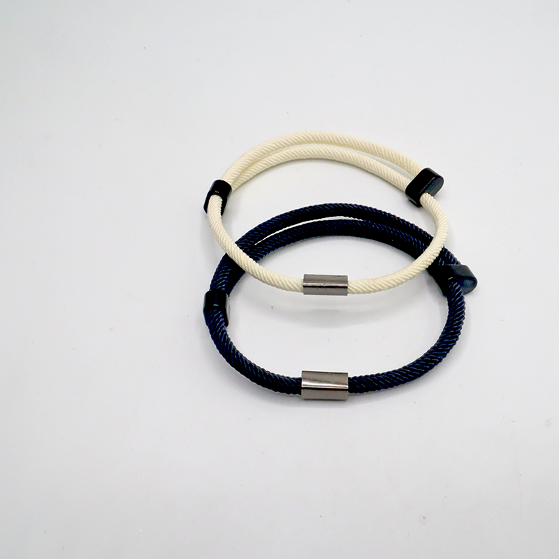 Kordel-Partnerarmbänder