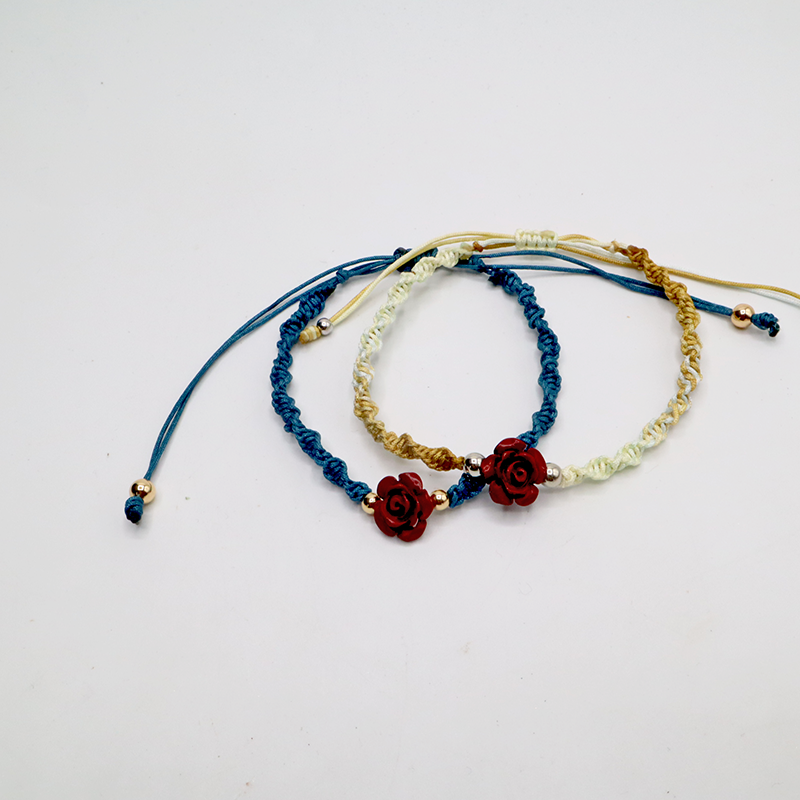 Rosen-Kordelarmband