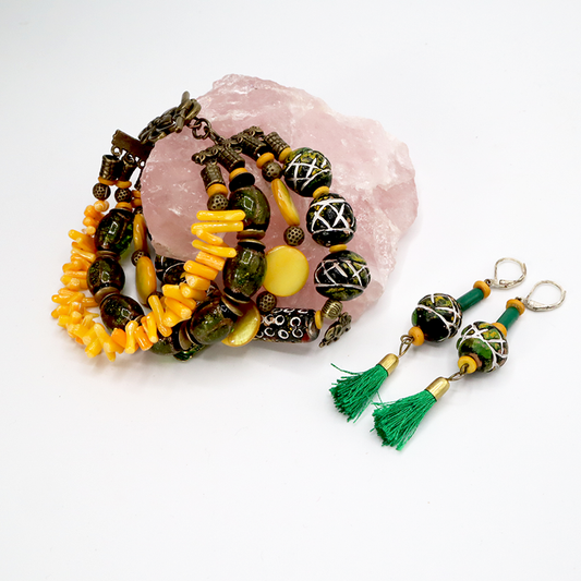 Grüne Ohrringe & Armband