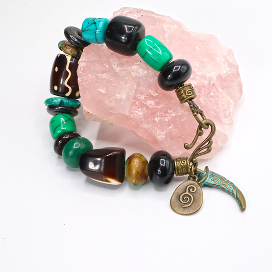 Grünes Armband