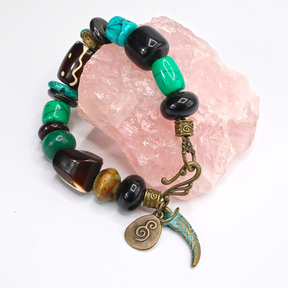 Grünes Armband