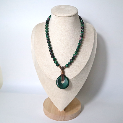 Rubin-Zoisit Halskette