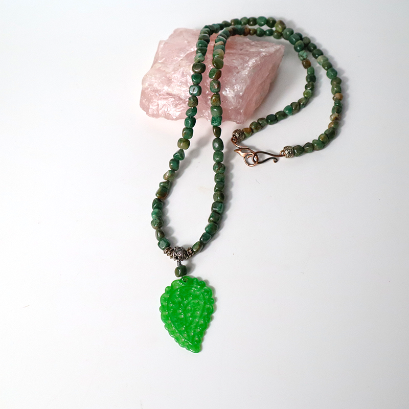 Jade Halskette