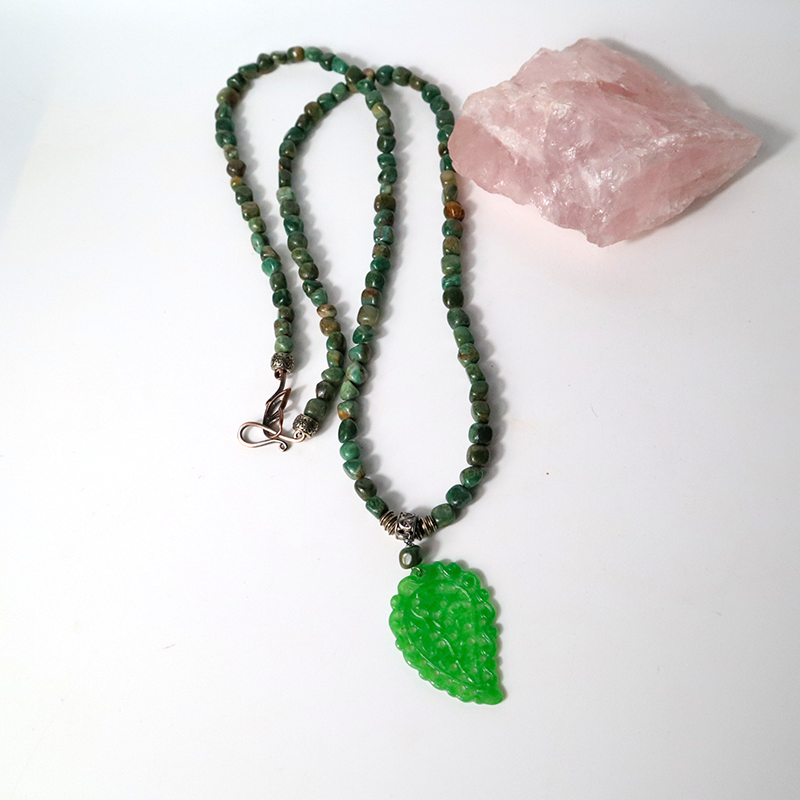 Jade Halskette