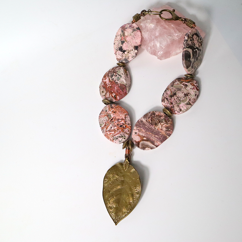 Rosa -Jaspiskette