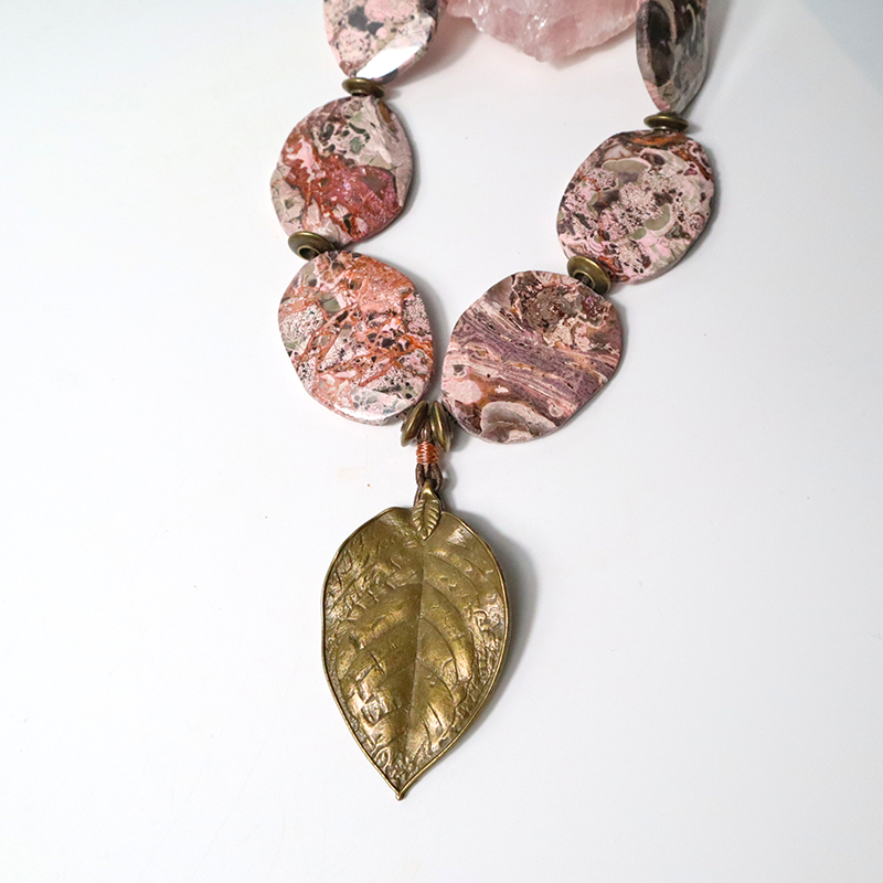 Rosa -Jaspiskette