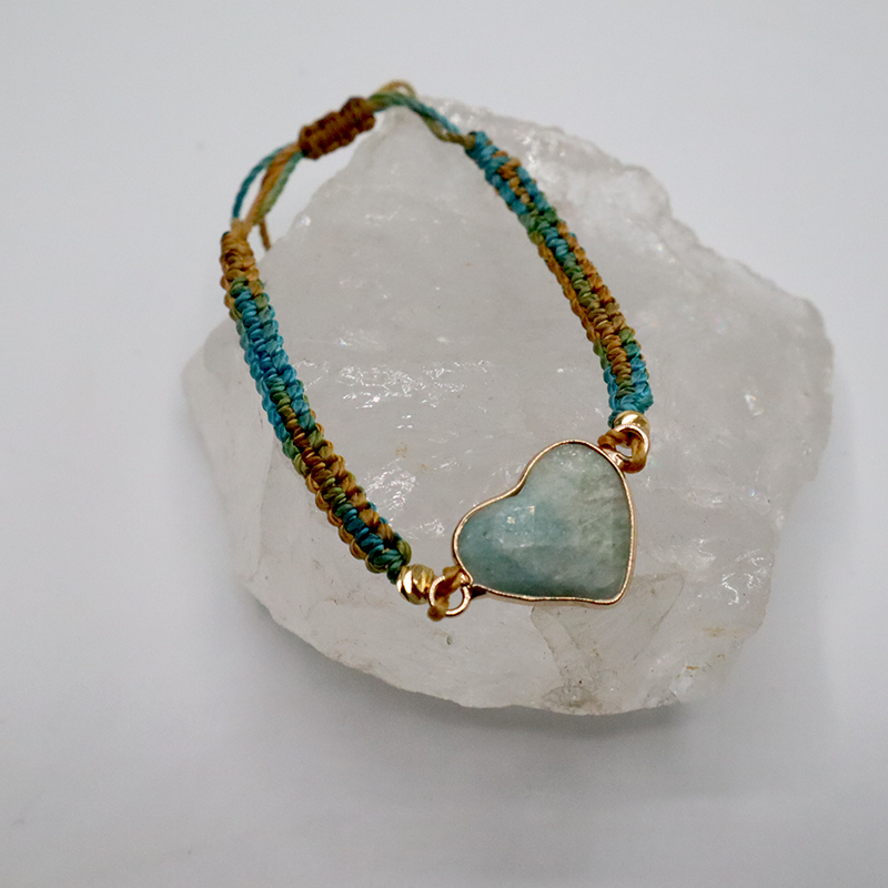 Kordelarmband mit Herz