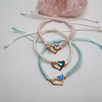 Sommerliches Kordelarmband mit Herz