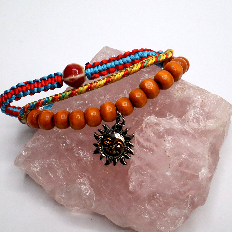 Dreifaches Kordelarmband