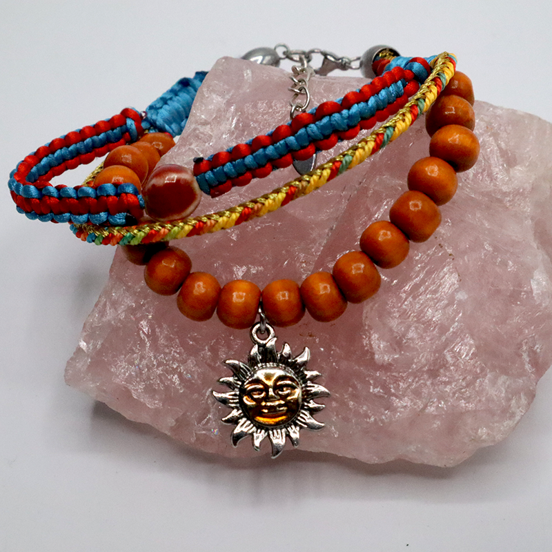 Dreifaches Kordelarmband