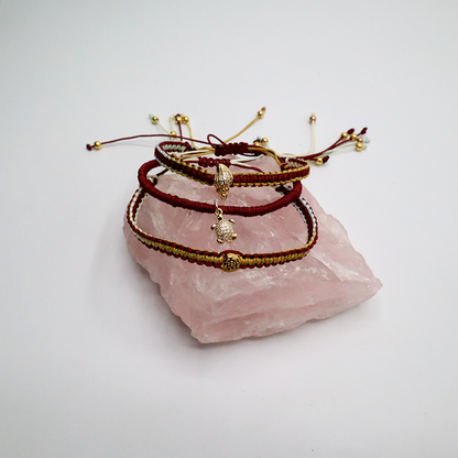 Weinrot Kordelarmband