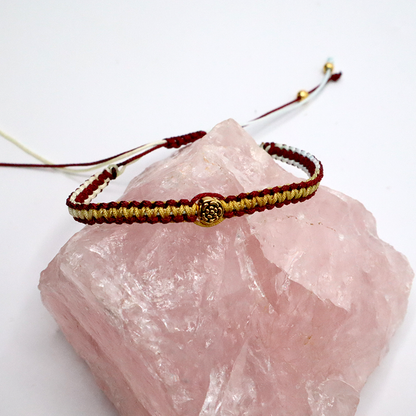 Weinrot Kordelarmband