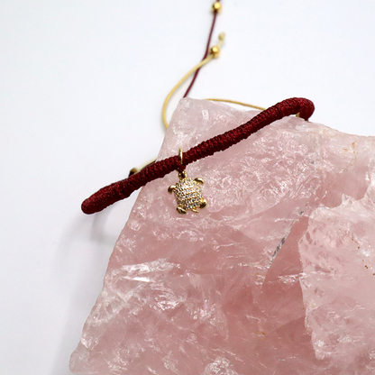 Weinrot Kordelarmband