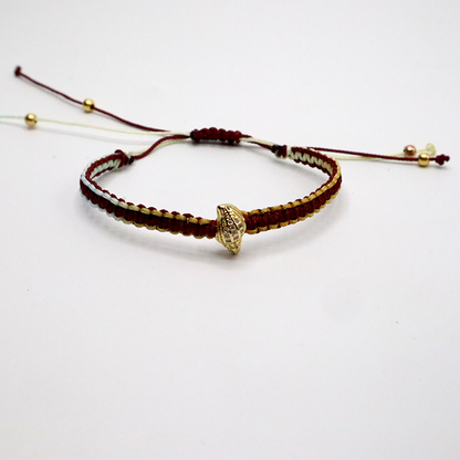 Weinrot Kordelarmband