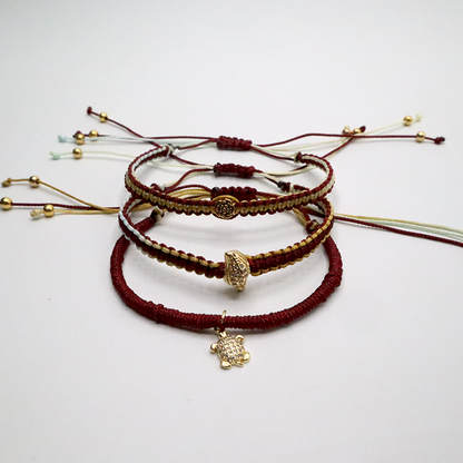 Weinrot Kordelarmband