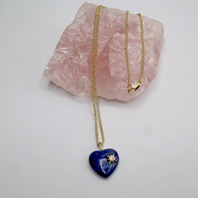 Gold-plattierte Halskette mit Lapislazuli-Herz