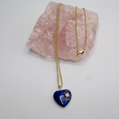 Gold-plattierte Halskette mit Lapislazuli-Herz