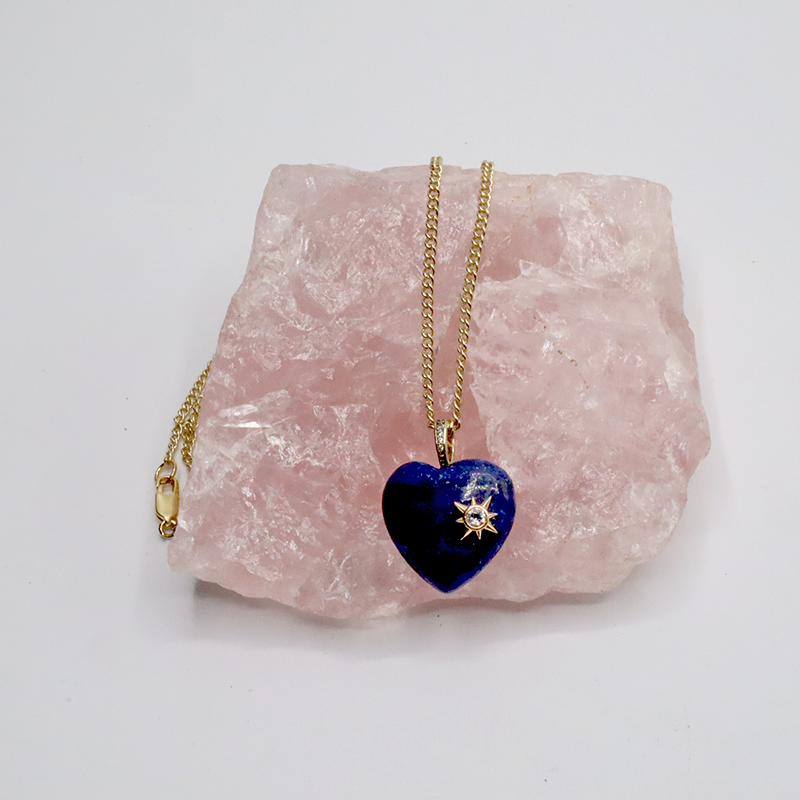 Gold-plattierte Halskette mit Lapislazuli-Herz