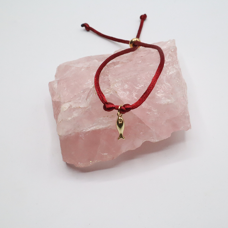 Rotes Kordelarmband
