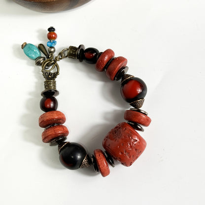 Rotes Armband